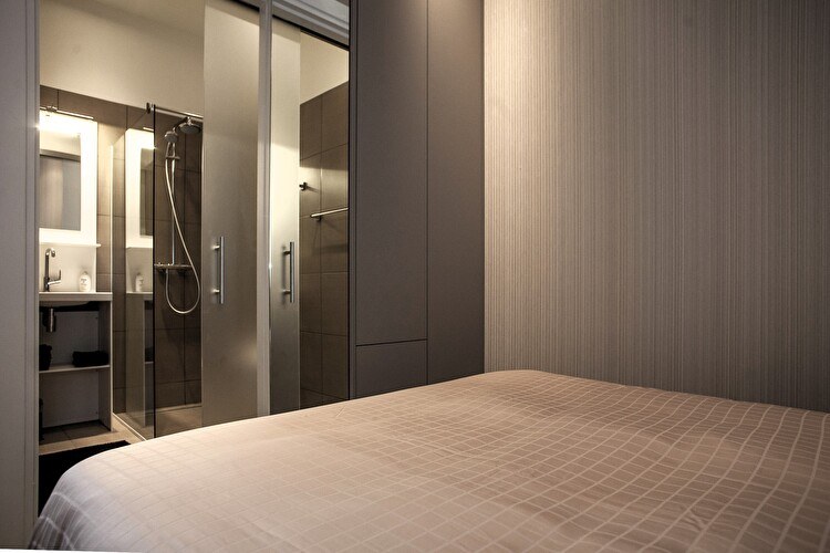 Family Balcony Apartment - Bedroom Ensuite