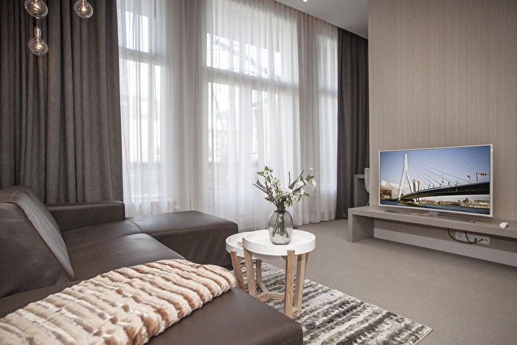 Family Balcony Apartment - Lounge Area