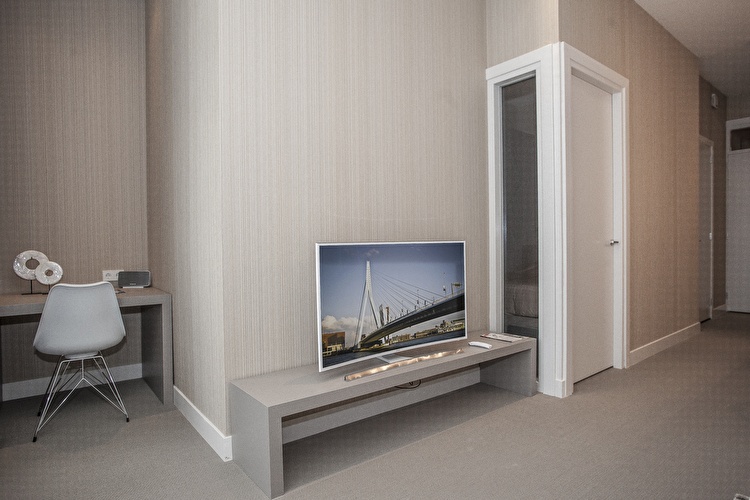 Family Balcony Apartment - Overview
