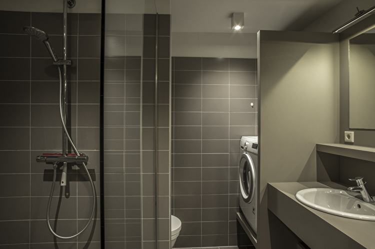 Family Garden Apartment - Bathroom