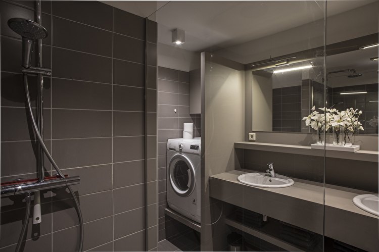 Family Garden Apartment - Bathroom
