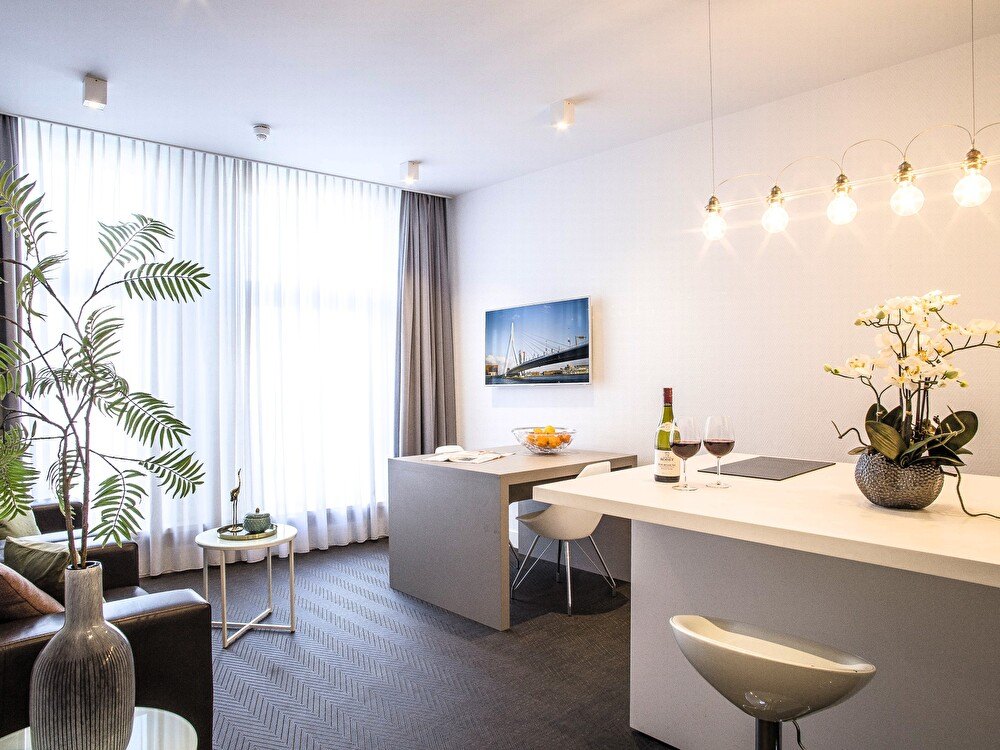 Canal View Suite - Overview